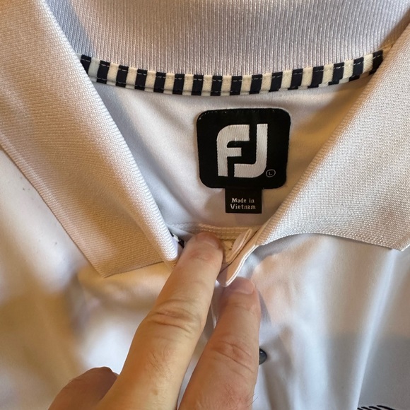 FootJoy White golf shirt.  Size L - Picture 3 of 3